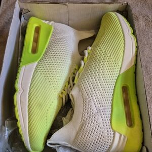 Knit Athletic Sneakers DkNY  in Neon Yellow and White